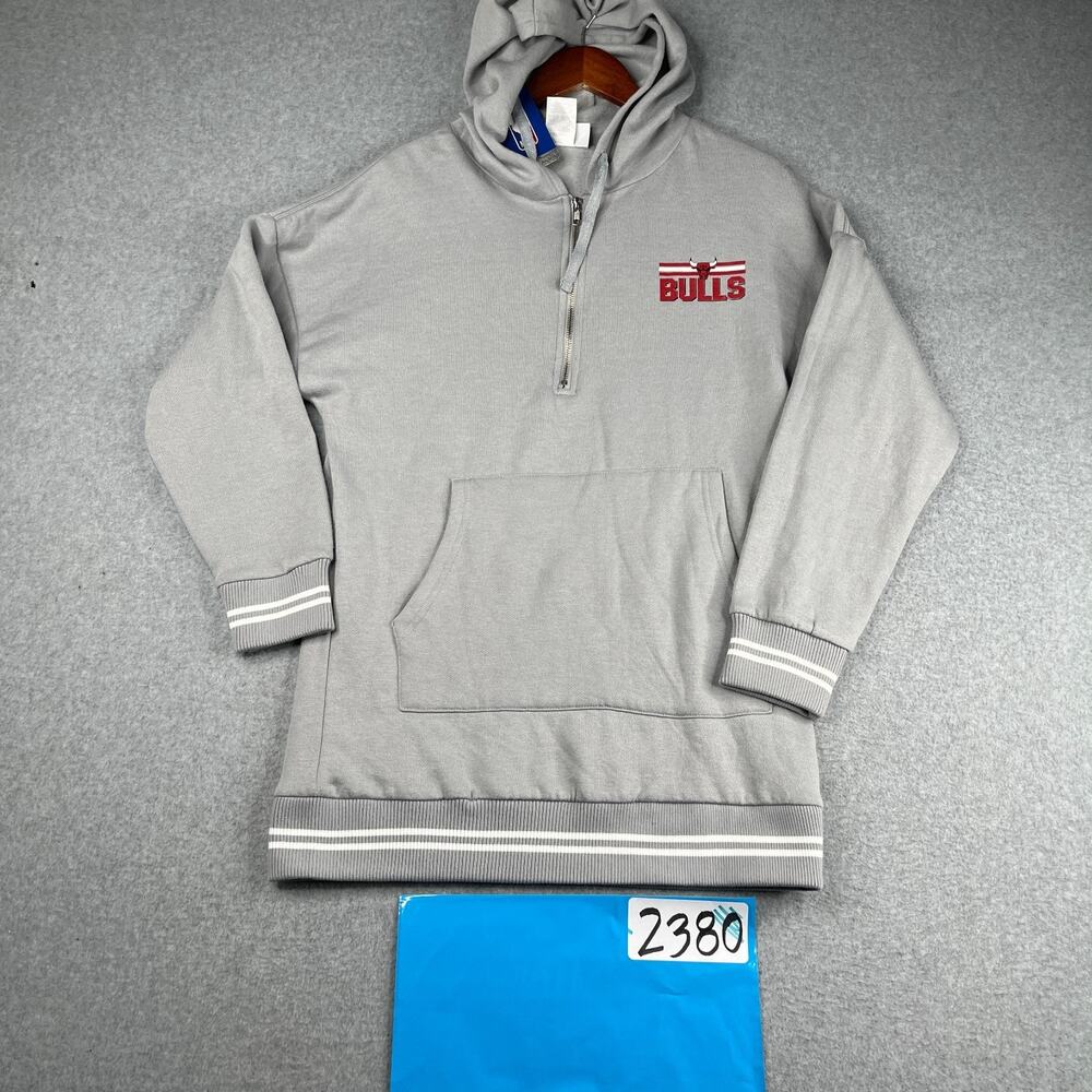 Chicago Bulls Hoodie Sweatshirt 1/2 Zip Medium Gray Graphic Print Mens New NWT